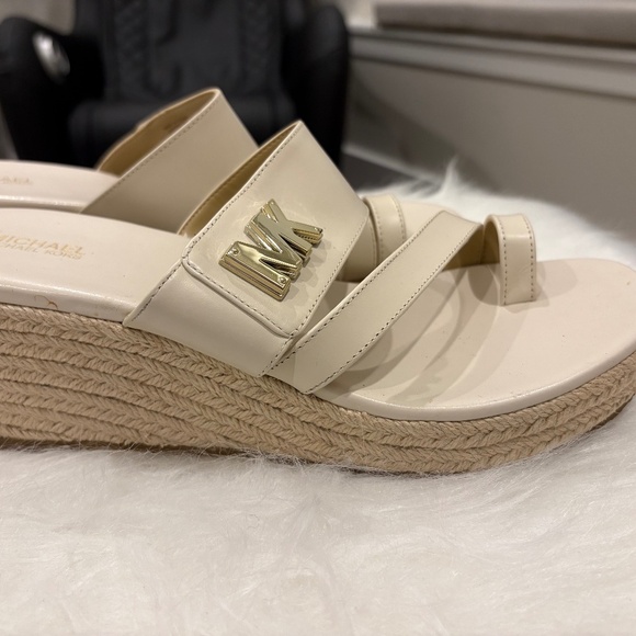 MICHAEL KORS platform ivory slides sandals shoes 8 - Picture 3 of 12